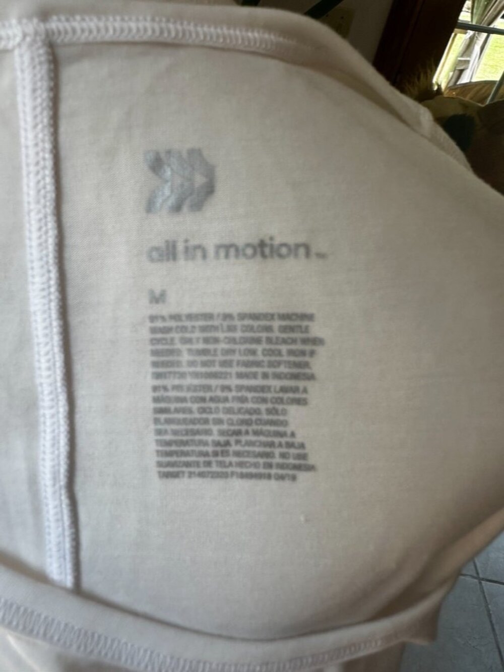All In Motion Women's Tank, Like New, White with Mountain Graphic, Size M. - Picture 8 of 8